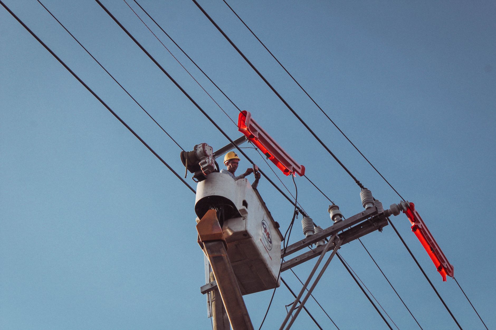 Licensed electrician serving Bothell WA homeowners